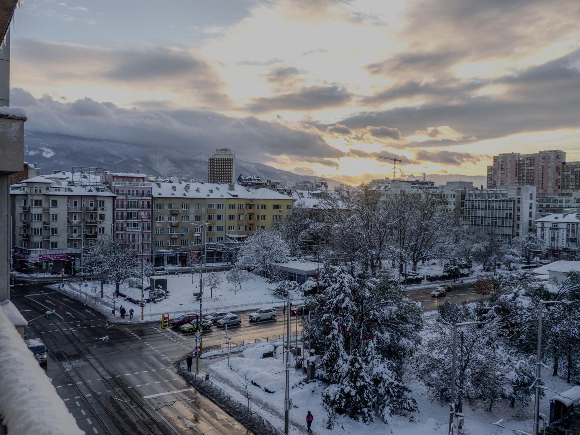 Parking Two Bedrooms Sky Terrace Apartment *
