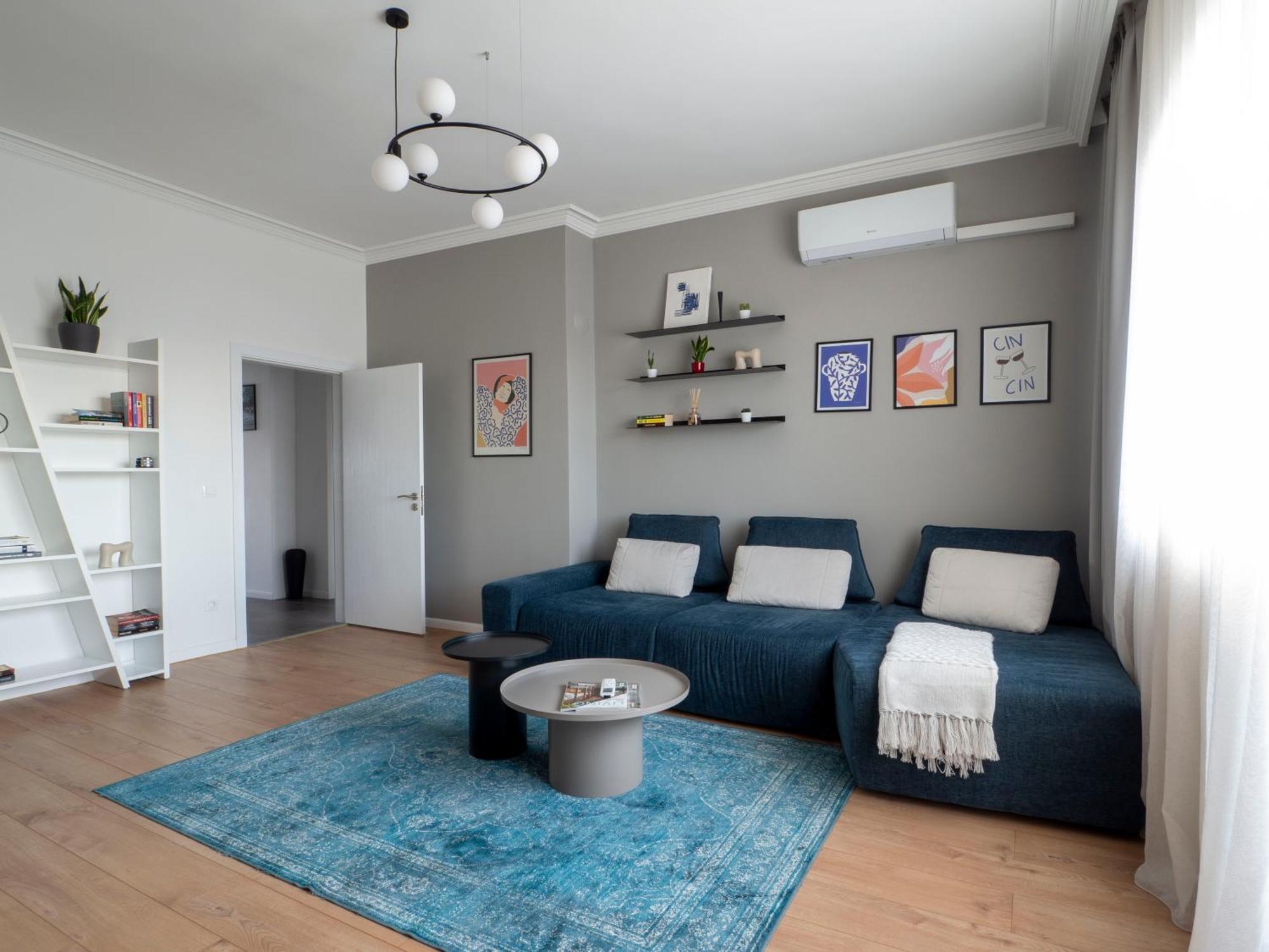 Parking Two Bedrooms Sky Terrace Apartemen Sofia