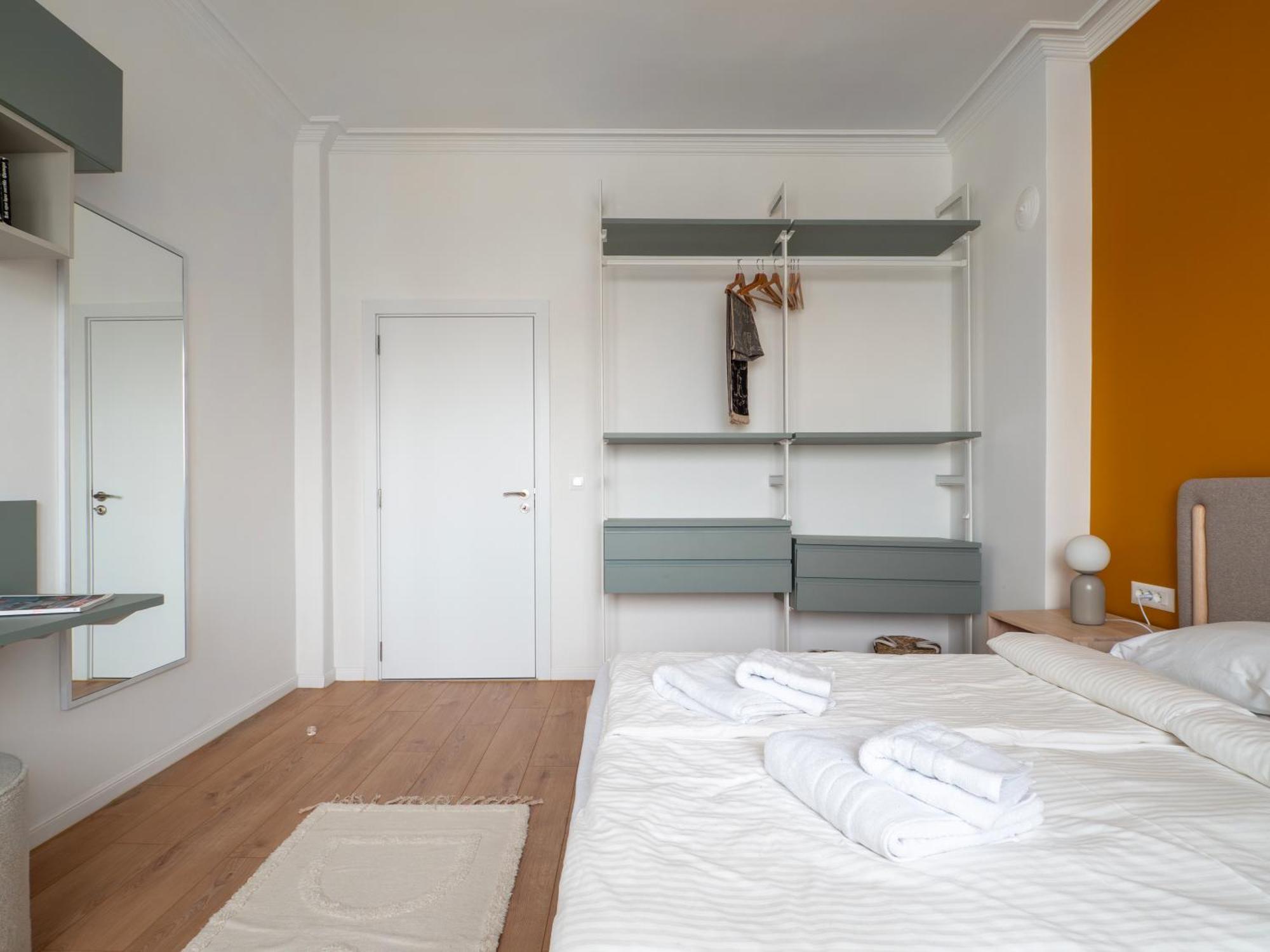 Parking Two Bedrooms Sky Terrace Apartemen